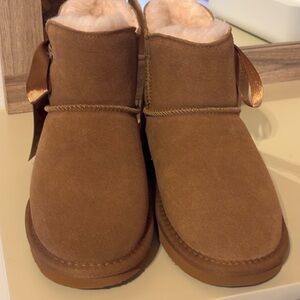 BearPaw Yasmine Boots with Ribbon